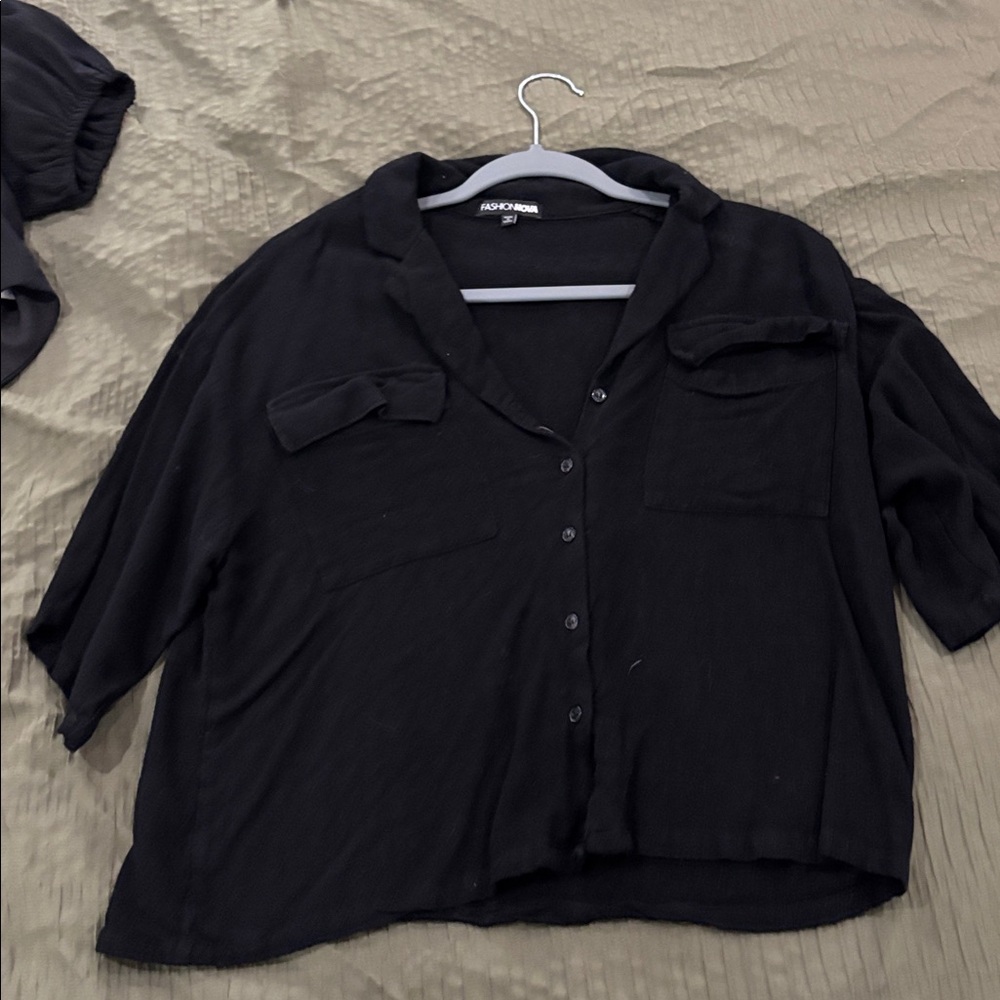Boohoo Black Casual Button-Up Blouse